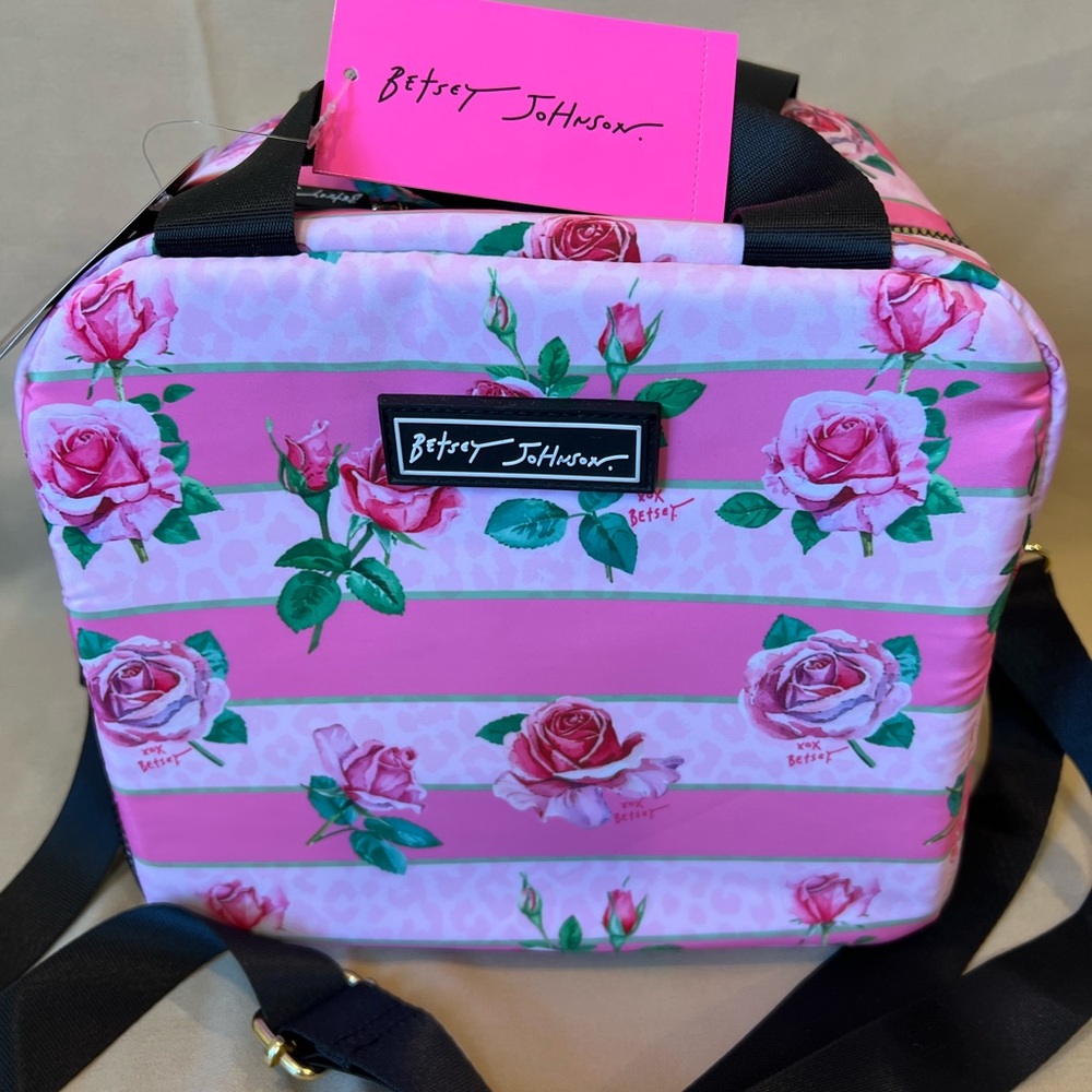 Betsey Johnson Pink Floral Stripe , lunchCrossbody Bag